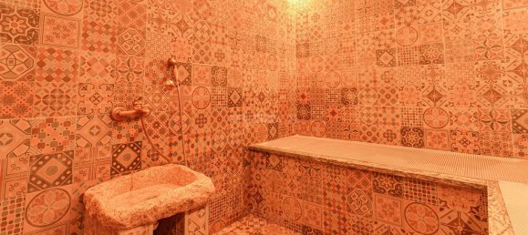 65m² Commercial property in Portimao, Portugal No. 153100 8