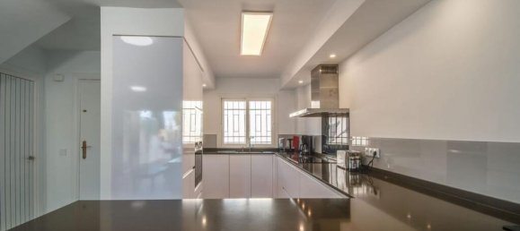 3 Schlafzimmer Doppelhaus in Marbella, Spain, Nr. 190875 4