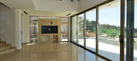 3 bedrooms Villa in Chloraka, Cyprus No. 32198 13