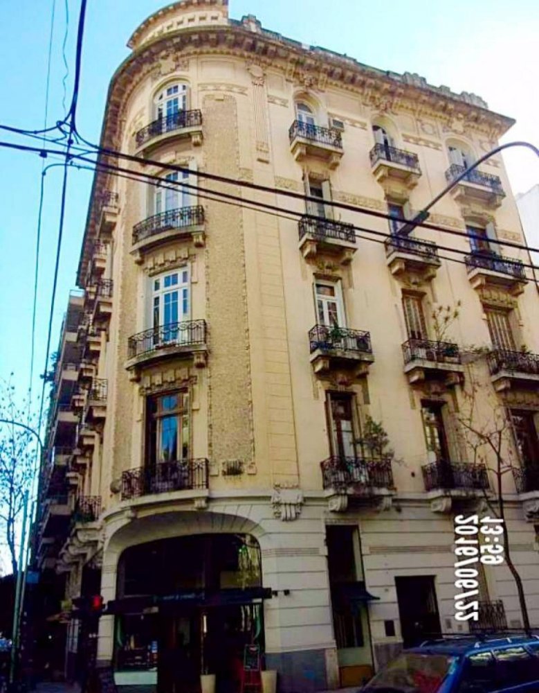 3 bedrooms Apartment in Buenos Aires, Argentina No. 75111