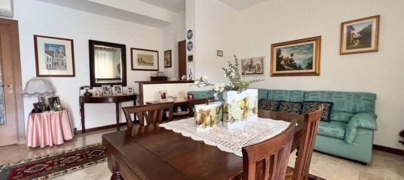 3غرفة شقة في Carimate, Italy رقم 22413 22