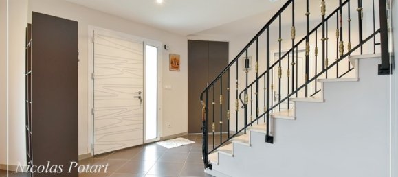 4 bedrooms Villa in Compiegne, France No. 159421 2