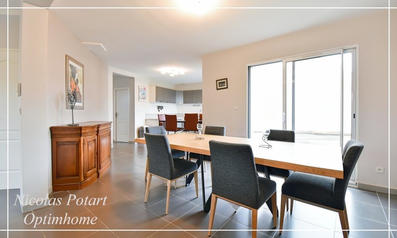 4 bedrooms Villa in Compiegne, France No. 159421