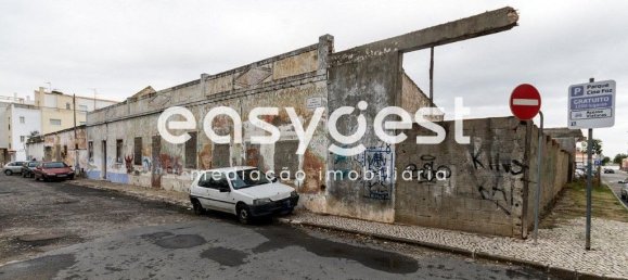 Edificio de 9 dormitorios en Vila Real de Santo Antonio, Portugal No. 72850 3