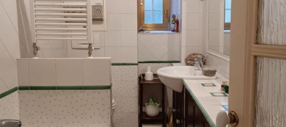5 rooms Apartment in Rome, Italy No. 202619 12