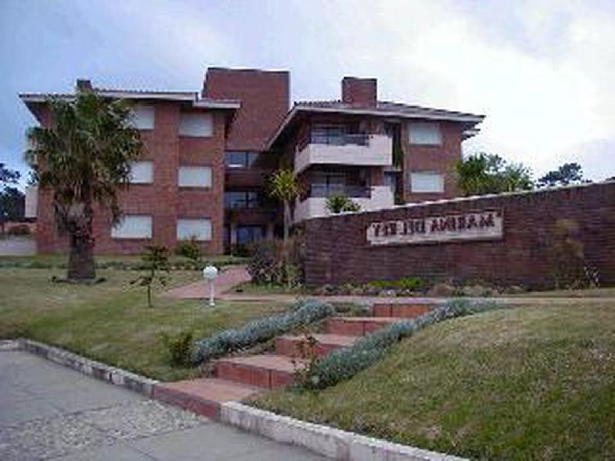 Apartamento de 2 dormitorios en Maldonado, Uruguay No. 12