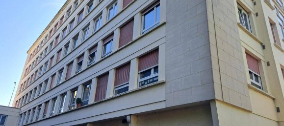 Studio in Reims, France No. 220946 7