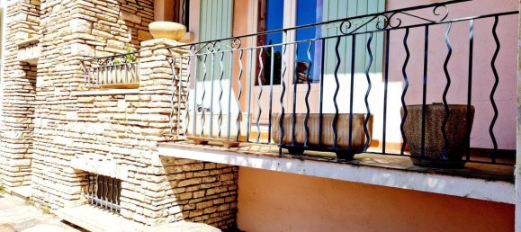 2 Schlafzimmer Haus in Apt, France, Nr. 334826 8