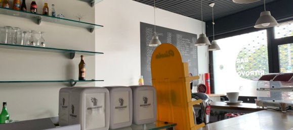 Casa de 3 habitaciónes en Mira, Italy No. 179338 10