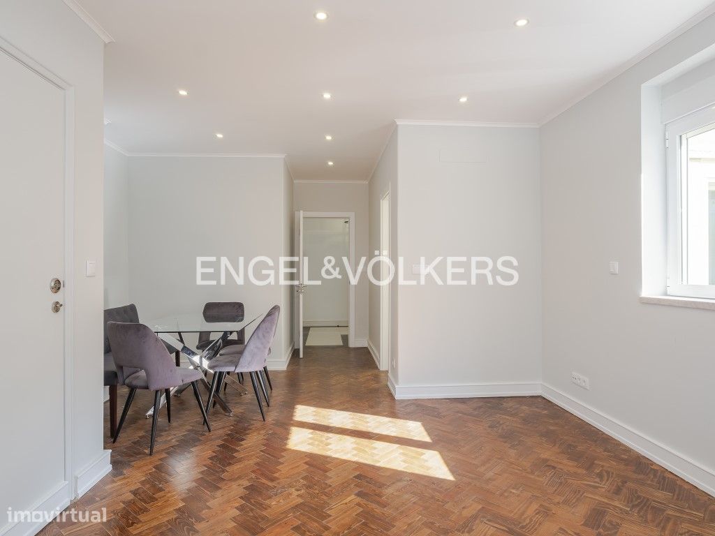 3 bedrooms Apartment in Lisbon, Portugal No. 13052