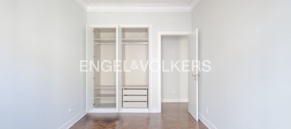 3 bedrooms Apartment in Lisbon, Portugal No. 13052 20