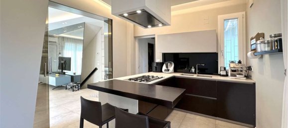 9 bedrooms House in Rimini, Italy No. 326385 30