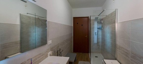 4غرفة شقة في Milan, Italy رقم 246778 3