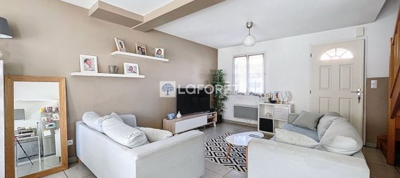 3 bedrooms House in Saint-Cyr-l'Ecole, France No. 181585 4