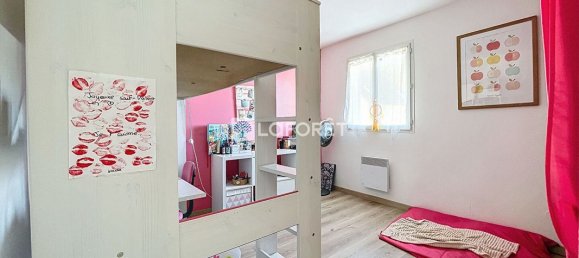 3 bedrooms House in Saint-Cyr-l'Ecole, France No. 181585 10