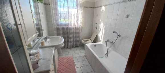 4غرفة فيلا في Isso, Italy رقم 121905 16