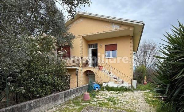 2 غرف نوم شقة في Arce, Italy رقم 213185