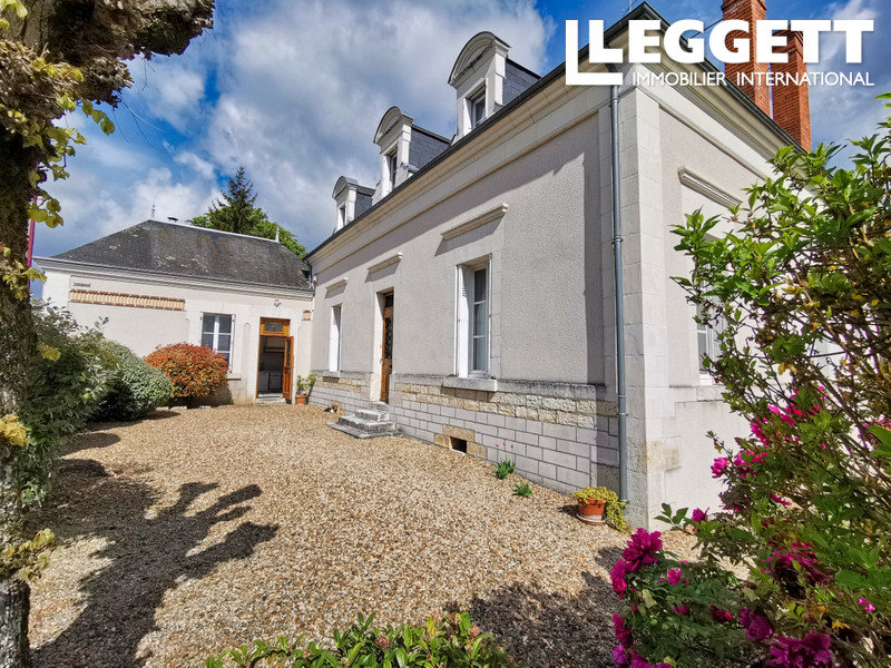 Casa de 5 dormitorios en Saint-Aignan, France No. 93357