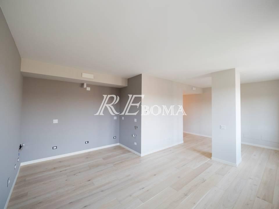 4غرفة شقة في Salò, Italy رقم 70138