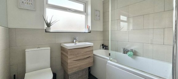 4 bedrooms Commercial property in Beckenham, United Kingdom No. 1129 15