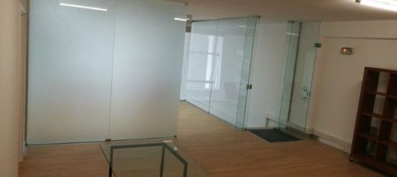 210m² Commercial property in Oeiras, Portugal No. 58818 22