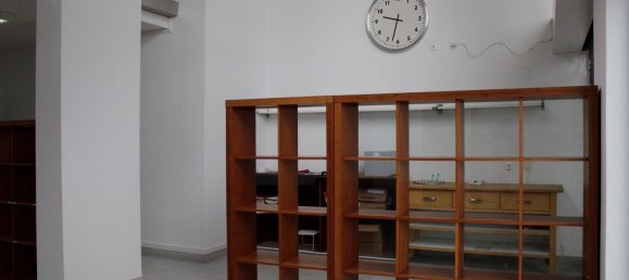 210m² Commercial property in Oeiras, Portugal No. 58818 3