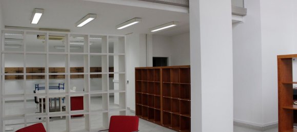 210m² Commercial property in Oeiras, Portugal No. 58818 2