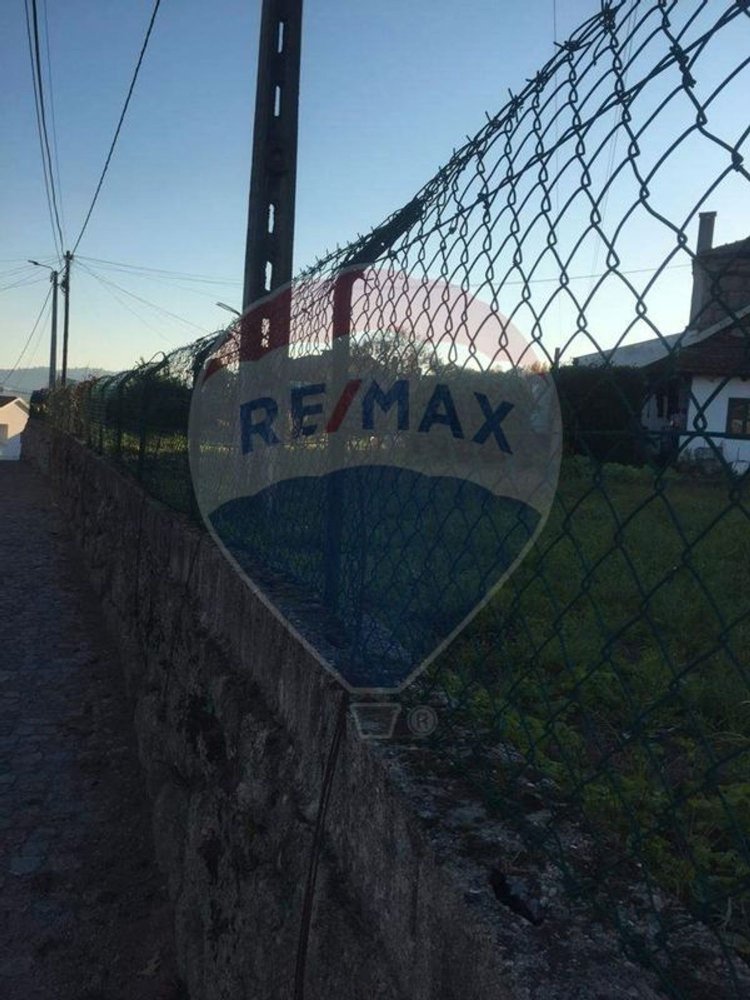 1403m² Land in Moreira de Conegos, Portugal No. 44470