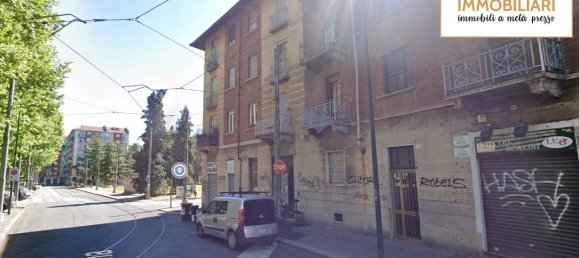 1 bedroom Apartment in Turin, Italy No. 301620 2