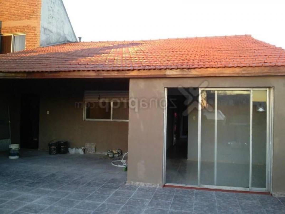 2 Schlafzimmer Haus in Avellaneda, Argentina, Nr. 63185