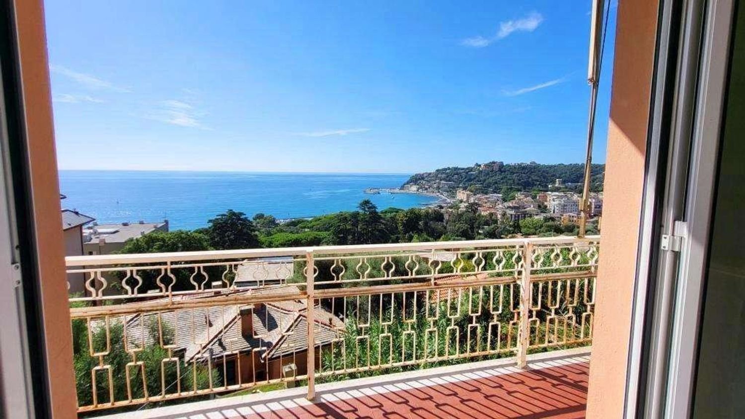 5 Schlafzimmer Wohnung in Arenzano, Italy, Nr. 372750