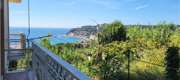 5 Schlafzimmer Wohnung in Arenzano, Italy, Nr. 372750 24