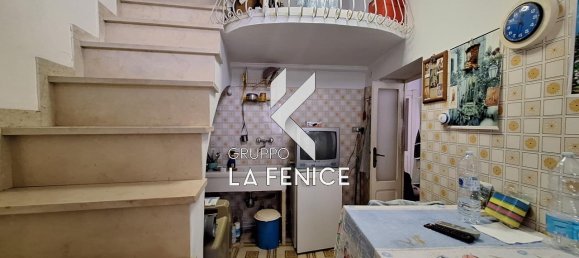 4 rooms House in Locorotondo, Italy No. 24390 3