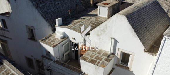 4 rooms House in Locorotondo, Italy No. 24390 22