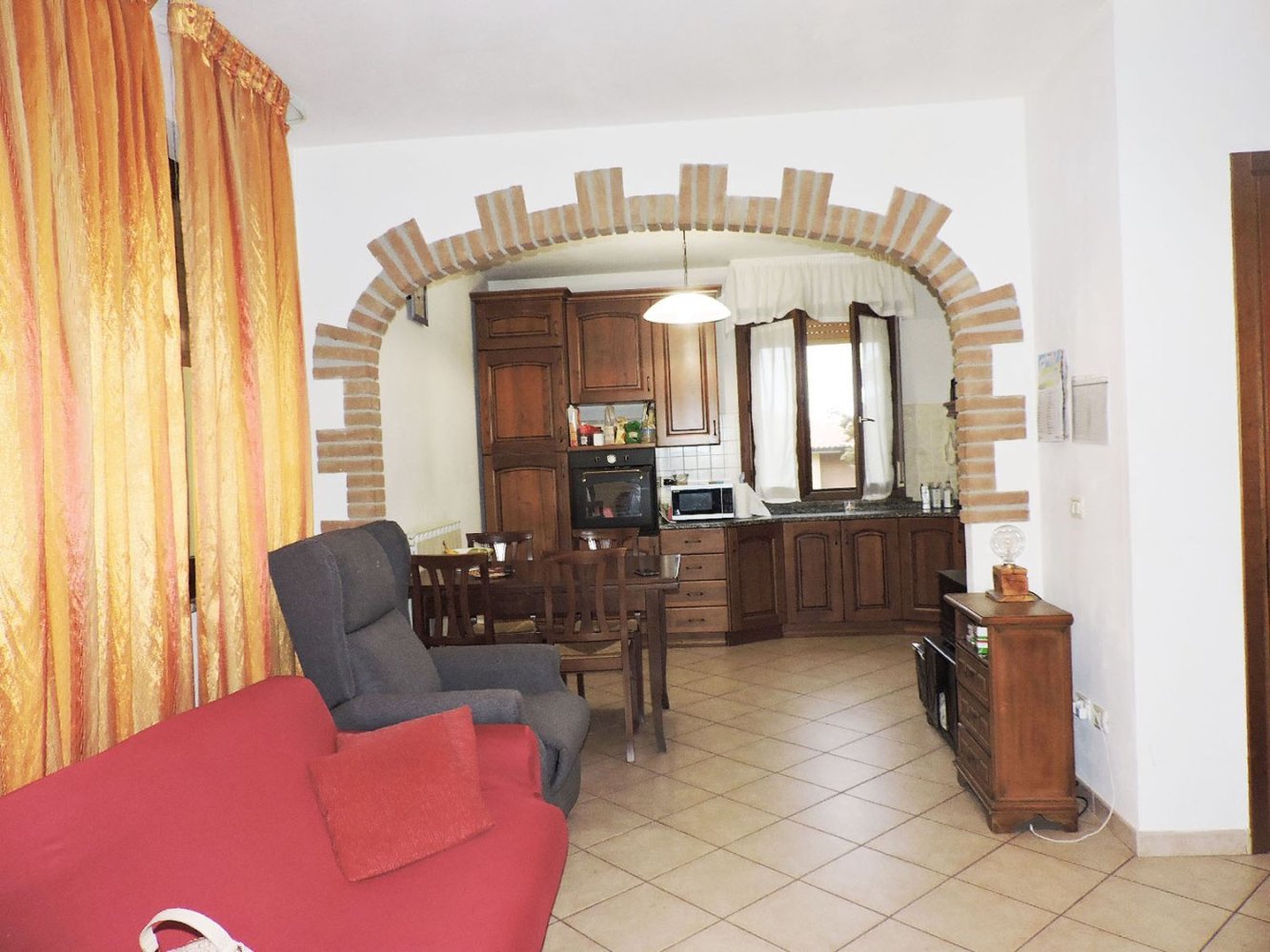 Apartamento de 6 habitaciónes en Pomarance, Italy No. 158062