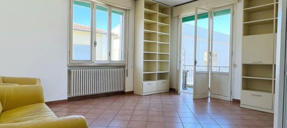 5 bedrooms Apartment in Faenza, Italy No. 322009 3