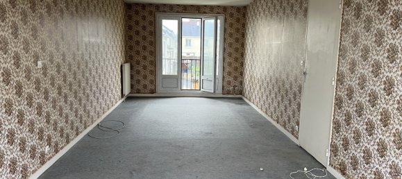 3 bedrooms House in Joue-les-Tours, France No. 71054 8