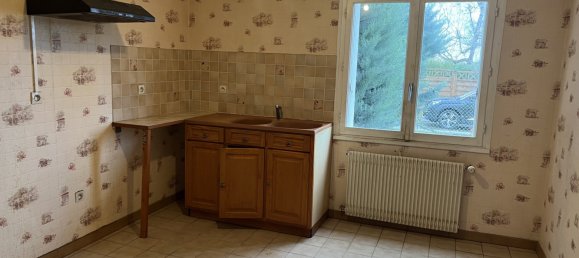 3 bedrooms House in Joue-les-Tours, France No. 71054 4