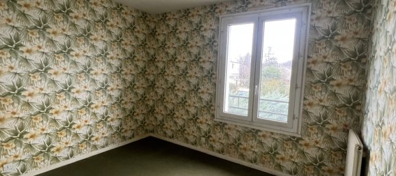 3 bedrooms House in Joue-les-Tours, France No. 71054 2