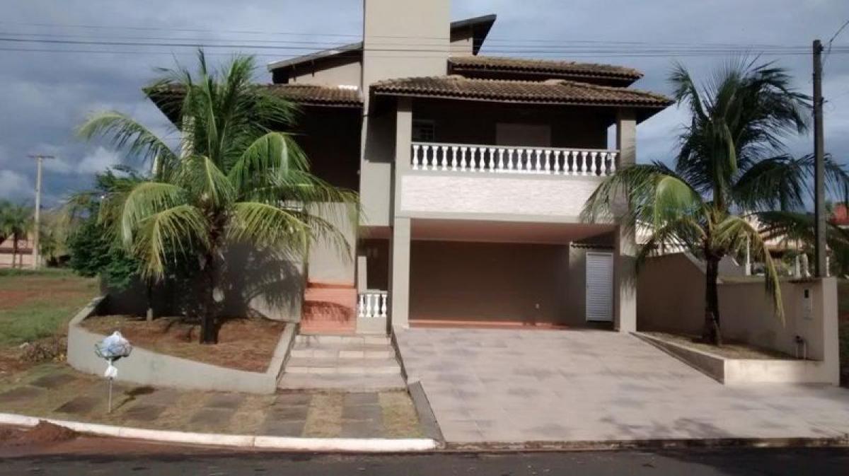 Casa de 3 dormitorios en Sao Paulo, Brazil No. 589992