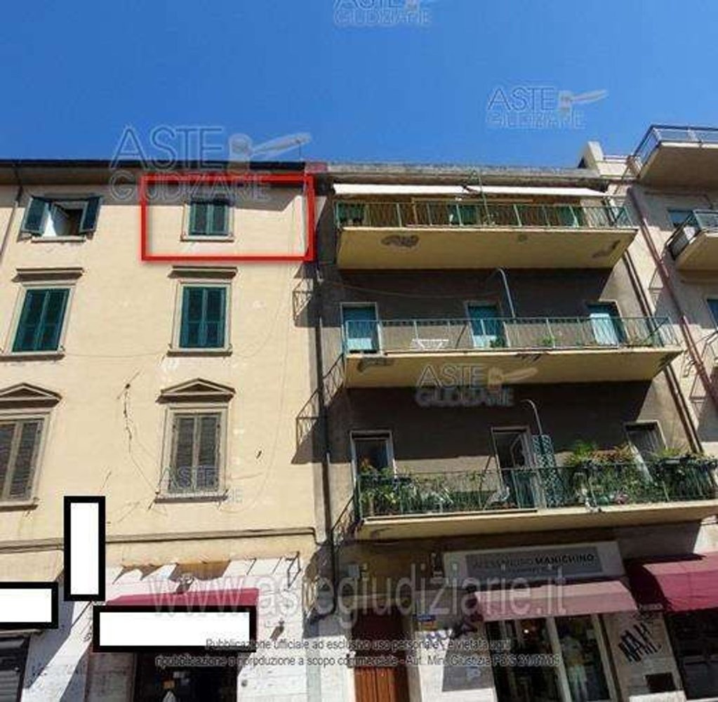 3 rooms Apartment in Livorno, Italy No. 50952