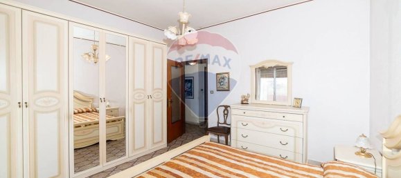 4-salle Appartement à Gravina di Catania, Italy No. 112193 14