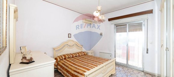 4-salle Appartement à Gravina di Catania, Italy No. 112193 13