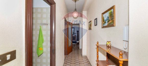 4-salle Appartement à Gravina di Catania, Italy No. 112193 12