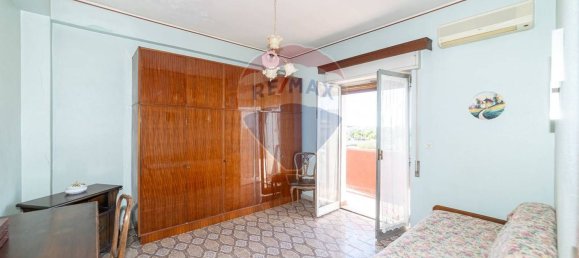 4-salle Appartement à Gravina di Catania, Italy No. 112193 3