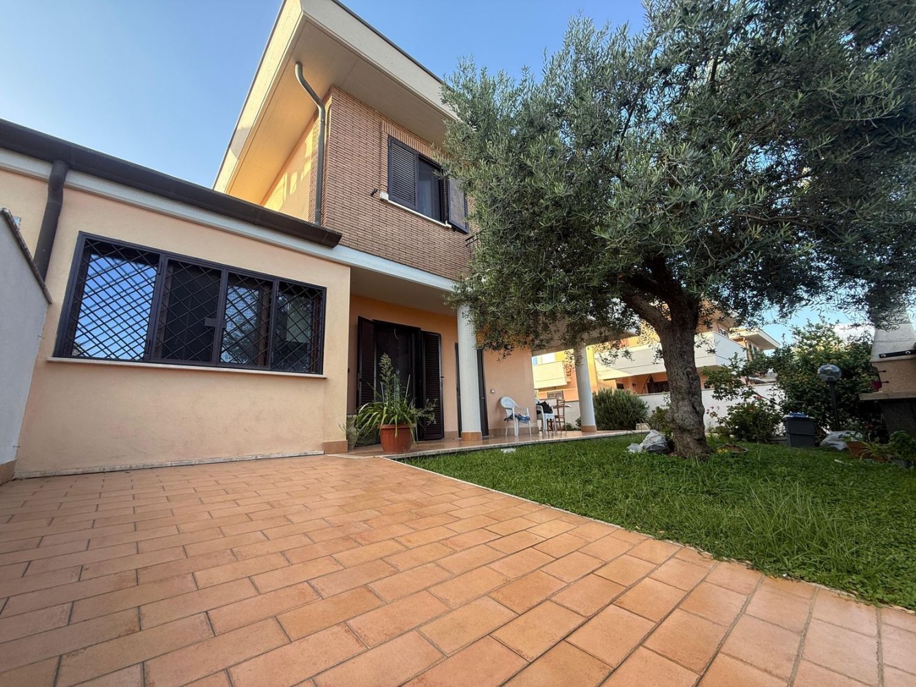 4 Schlafzimmer Villa in Anzio, Italy, Nr. 389622