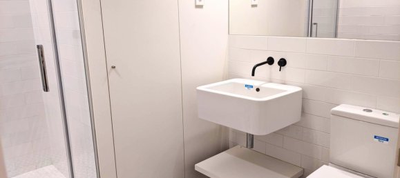 2 bedrooms Apartment in Ciutat Vella, Spain No. 78960 8