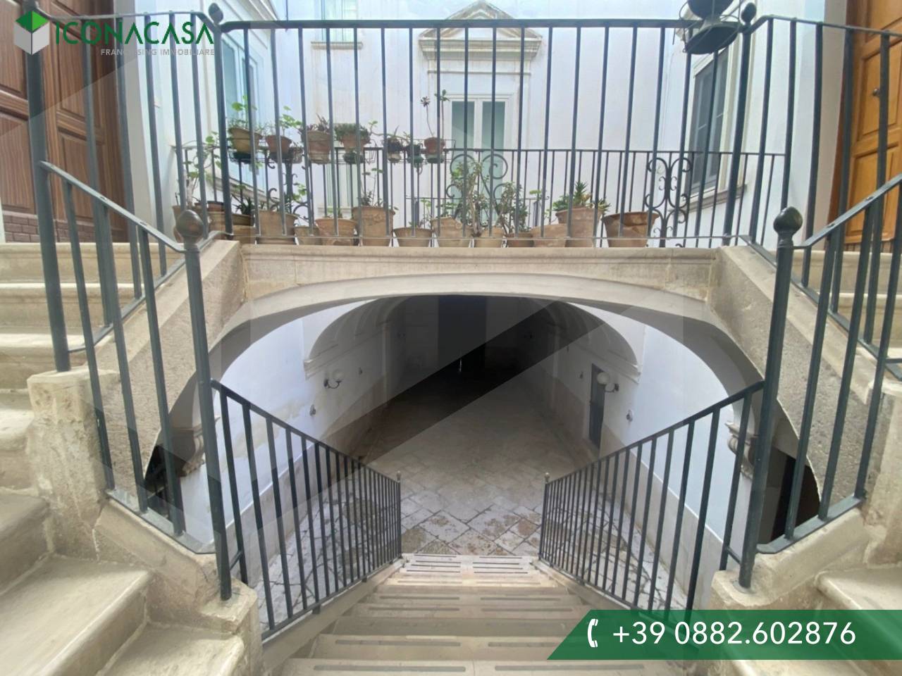 Квартира с 3 комнатами в Торремаджоре, Италия № 28088