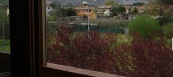 2-salle Appartement à Monsummano Terme, Italy No. 307633 11