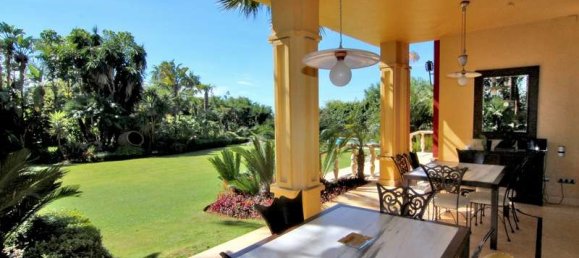 5 bedrooms Villa in Marbella, Spain No. 9907 9